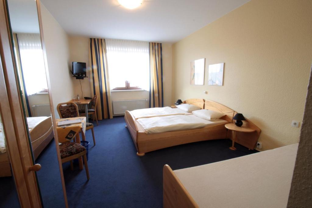Garni Hotel Hof Zum Ахаус Стая снимка