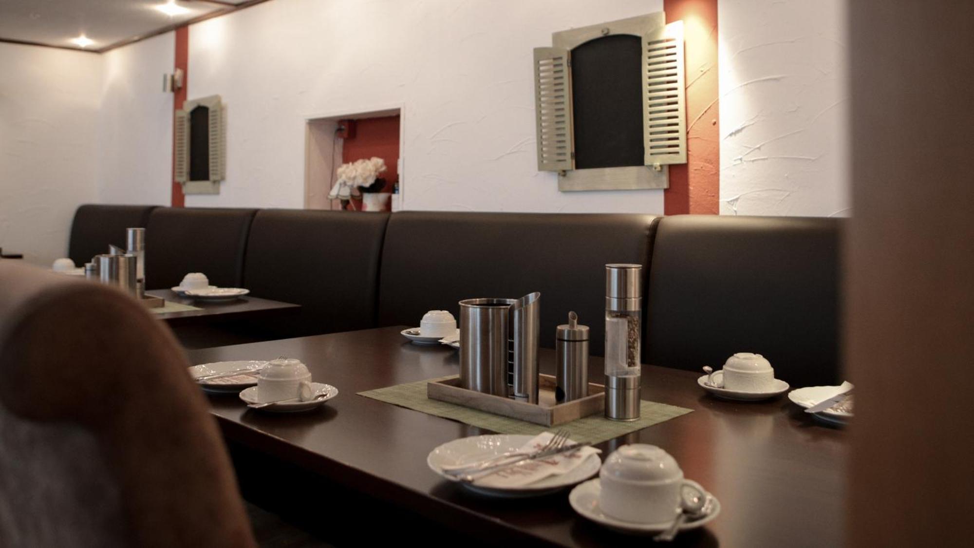 Garni Hotel Hof Zum Ахаус Екстериор снимка