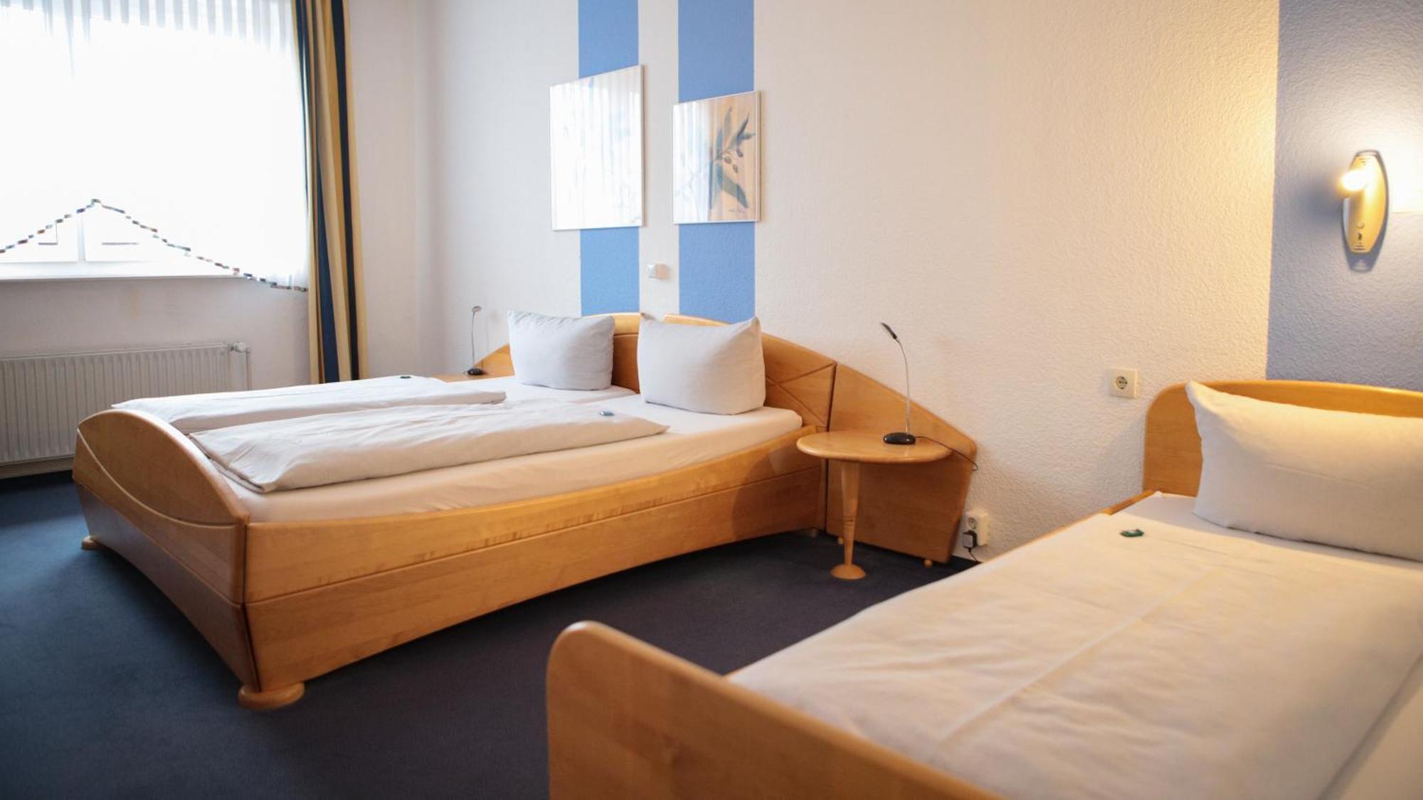 Garni Hotel Hof Zum Ахаус Екстериор снимка