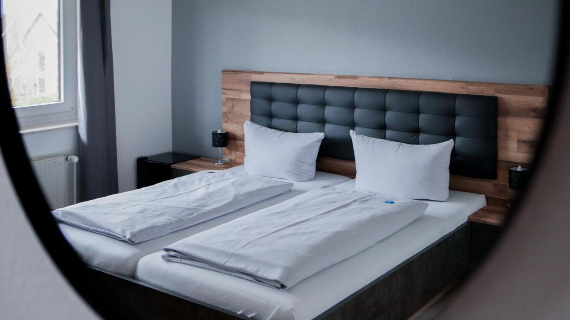 Garni Hotel Hof Zum Ахаус Екстериор снимка